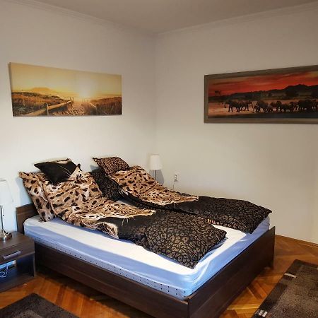 Lia Apartman Kiskunhalas Esterno foto