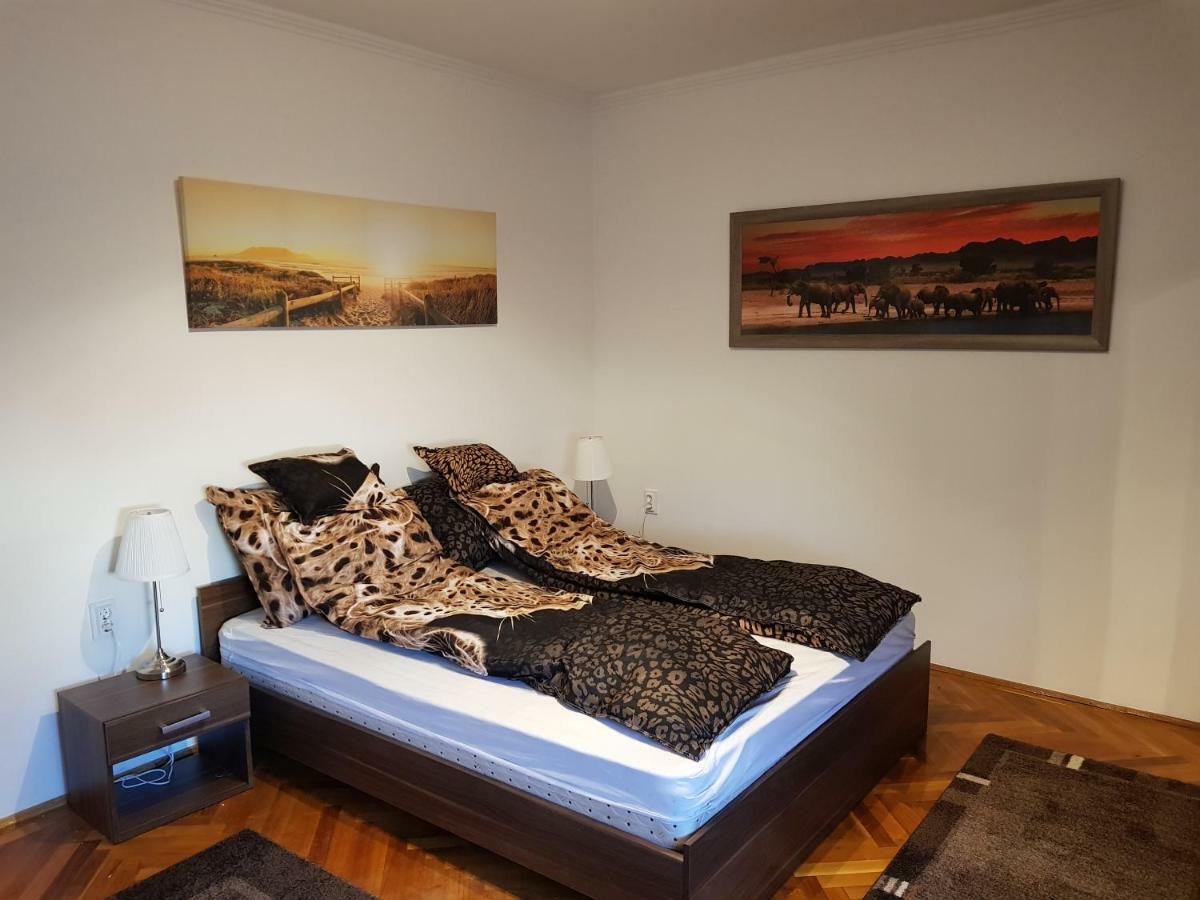 Lia Apartman Kiskunhalas Esterno foto