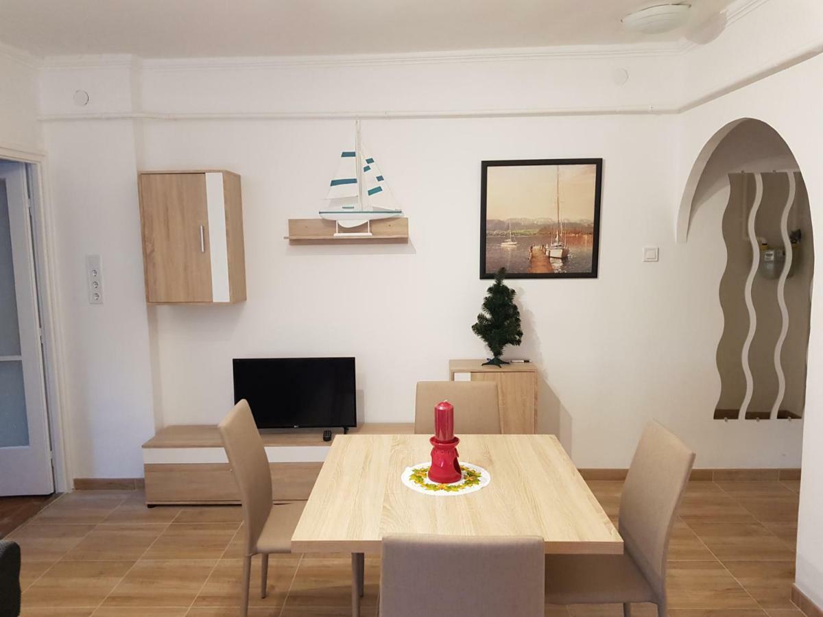 Lia Apartman Kiskunhalas Esterno foto